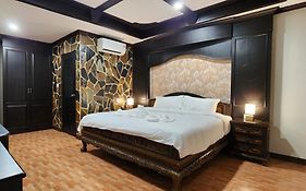 Arya Suites Patong Beach