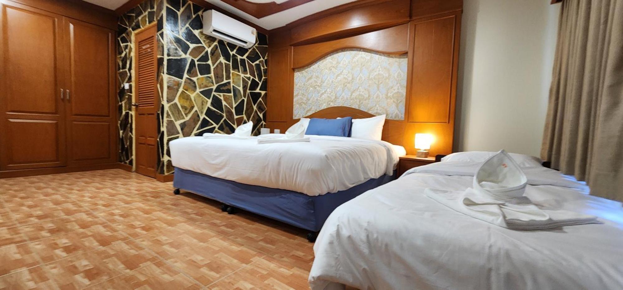 Arya Suites Patong Beach Экстерьер фото