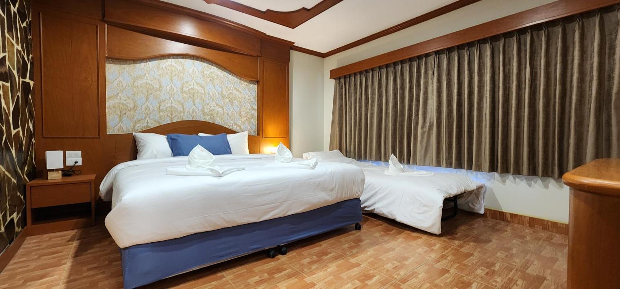 Arya Suites Patong Beach Экстерьер фото